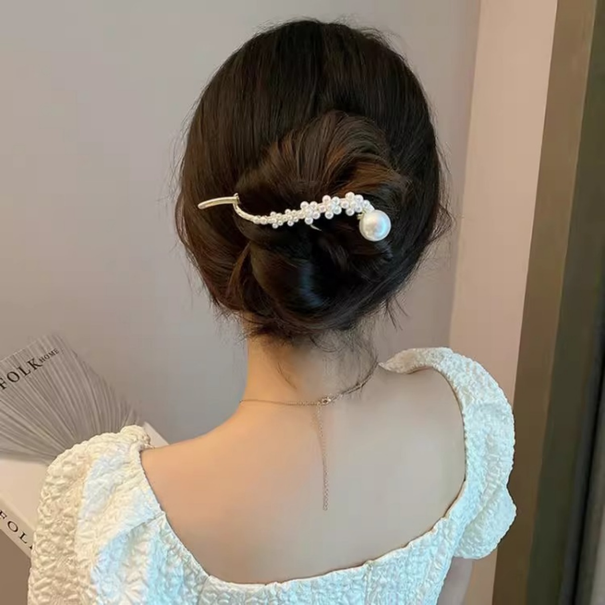 Elegant Glitter Pearl Hair Cli - огляд і ціна Korean Lifestyle & Kids Boutique Photos